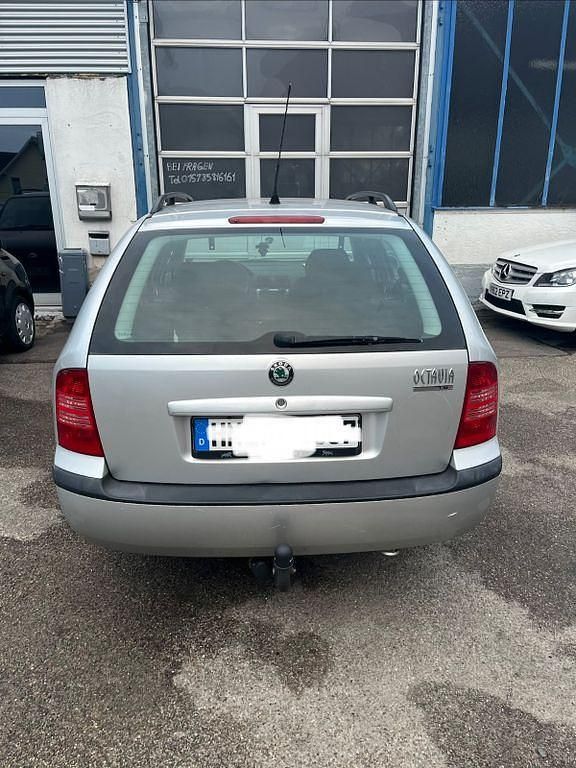 Gebraucht Skoda Octavia 102 PS (75 kW) 2004 Silber Kombi