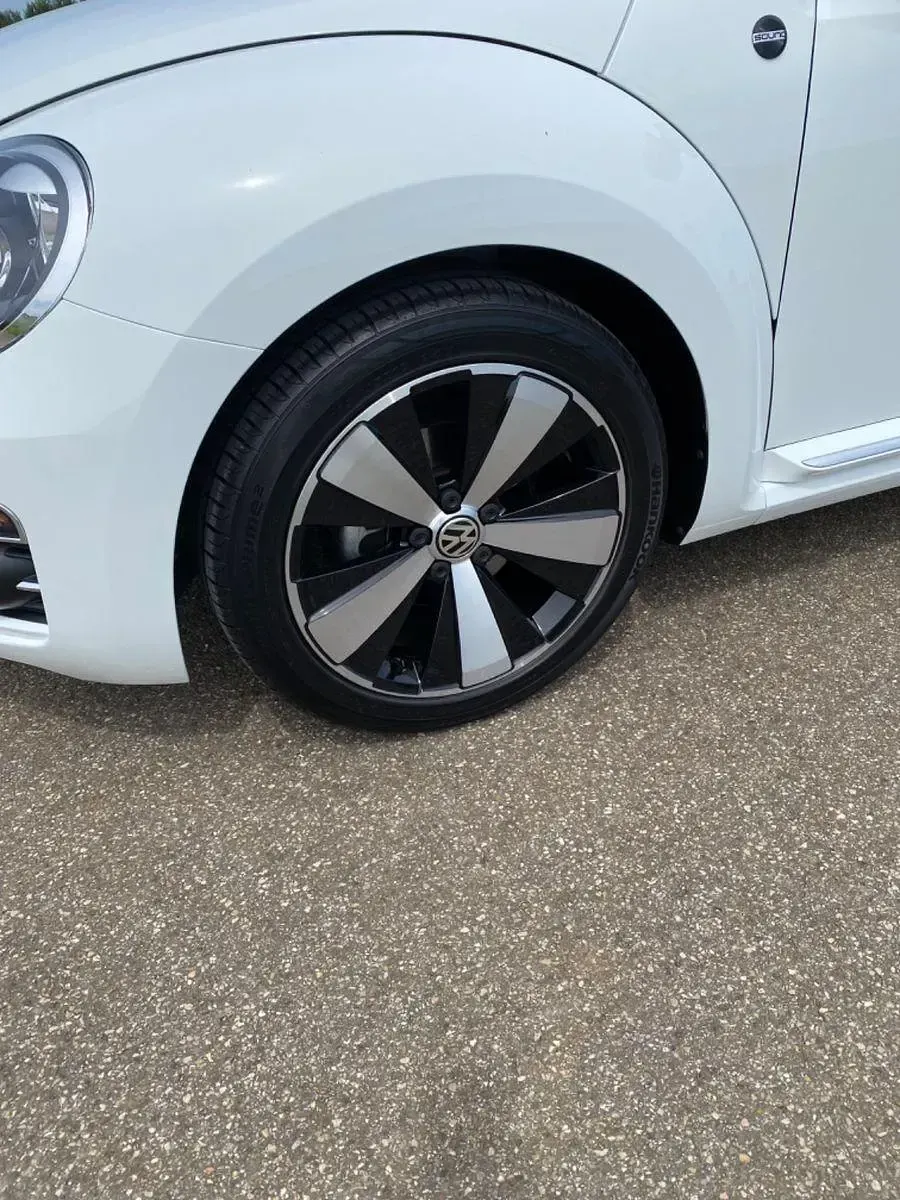 Gebraucht VW Beetle Sound 105 PS (77 kW) 2018 Weiß Kleinwagen