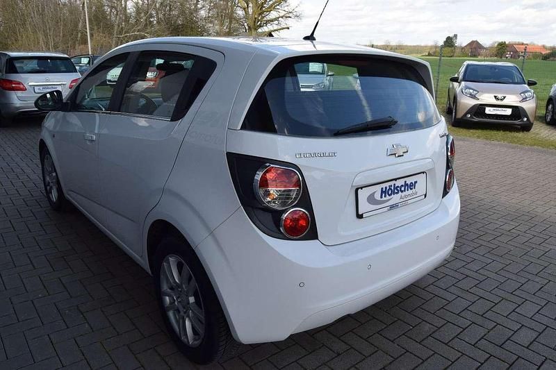 Gebraucht Chevrolet Aveo LTZ 116 PS (85 kW) 2011 Weiß Kleinwagen