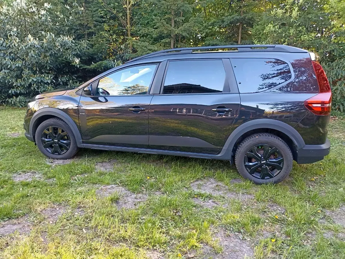 Gebraucht Dacia Jogger Extreme 110 PS (80 kW) 2023 Schwarz Van / Kleinbus
