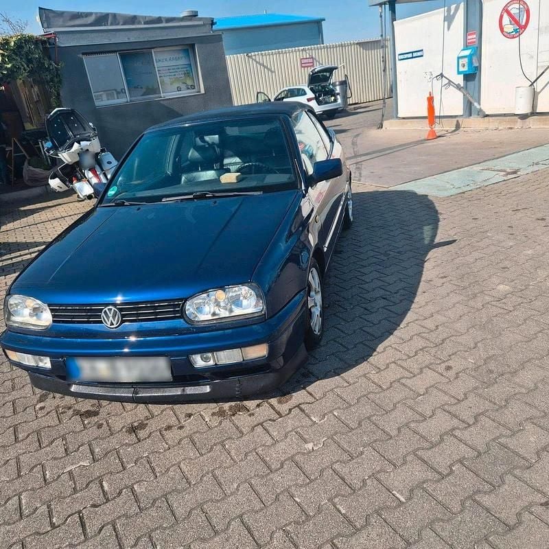 Gebraucht VW Golf Cabriolet Conceptline 101 PS (74 kW) 1997 Blau Cabrio