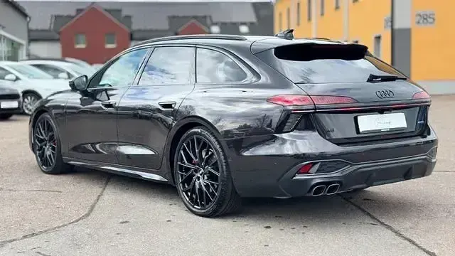 Gebraucht Audi A6 Edition .1 204 PS (150 kW) 2025 Braun Kombi