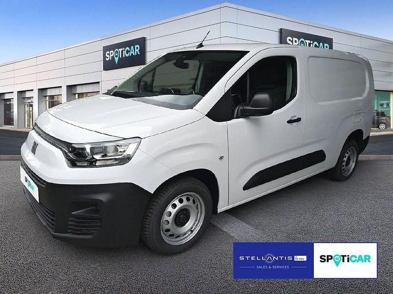 Weiß Gebraucht 2023 Fiat Doblò Van / Kleinbus | 21.490 € (Fairer Preis) - Bild 1/4