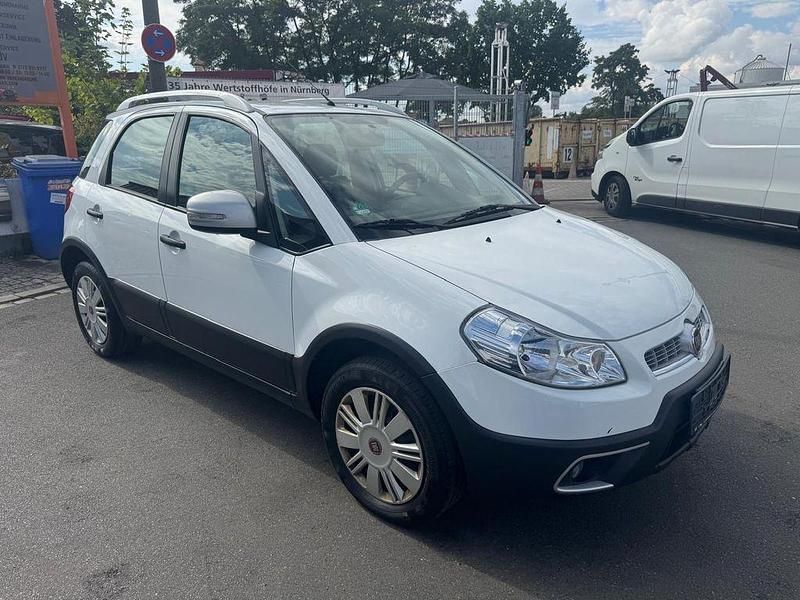 Weiß Gebraucht 2014 Fiat Sedici SUV | 6.300 € (Teuer) - Bild 1/4