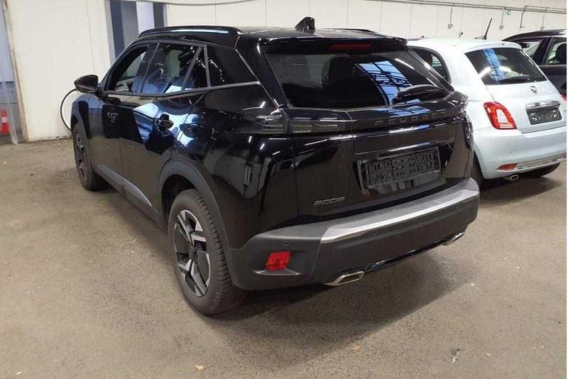 Gebraucht Peugeot 2008 Allure 131 PS (96 kW) 2024 Lackierung schwarz perla nera/ SUV