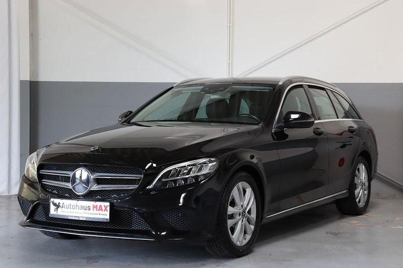 Schwarz Gebraucht 2019 Mercedes C200 Limousine | 20.990 € (Guter Preis) - Bild 1/4