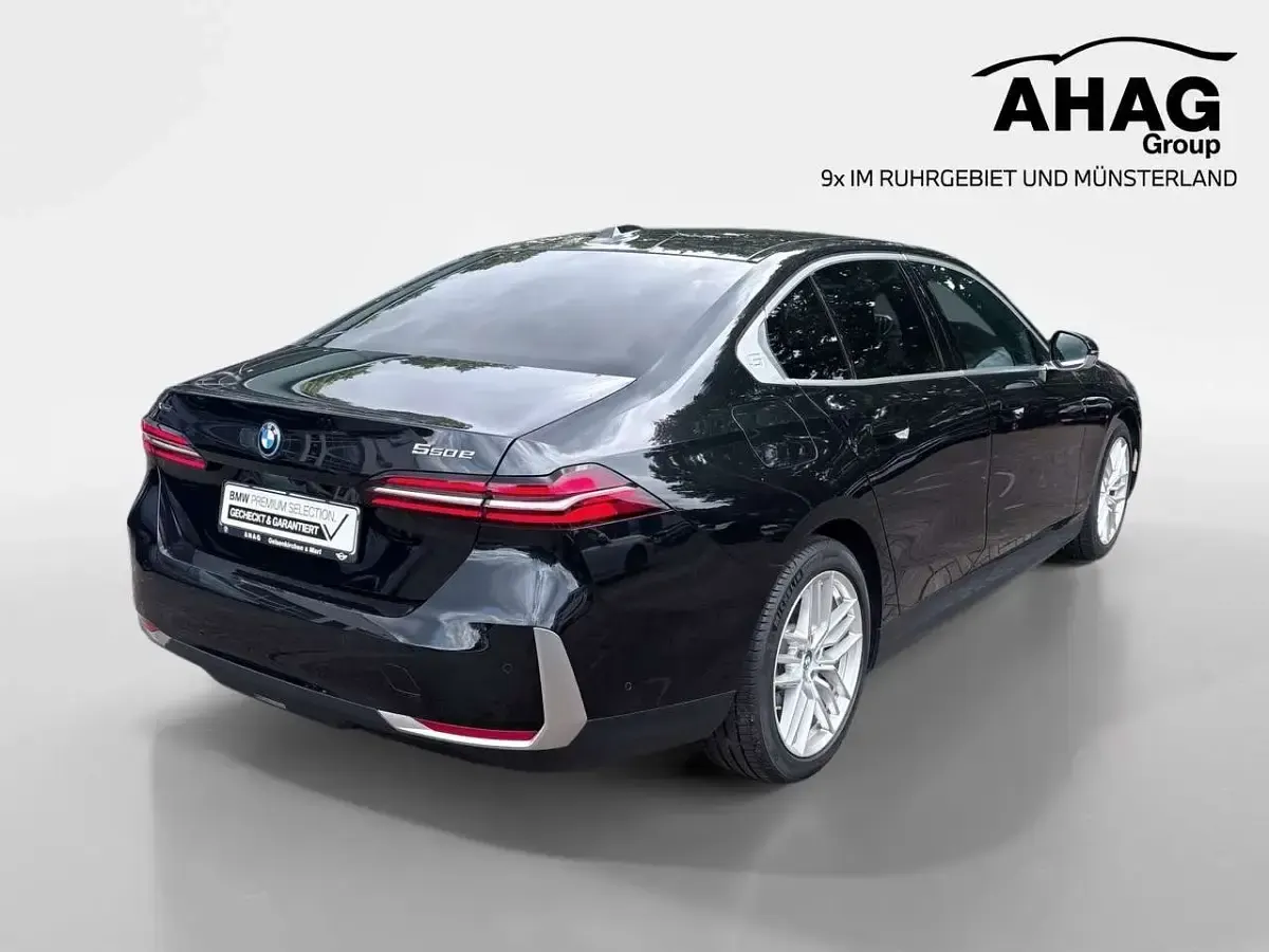 Gebraucht BMW 550e Comfort Edition 489 PS (359 kW) 2024 Schwarz Limousine