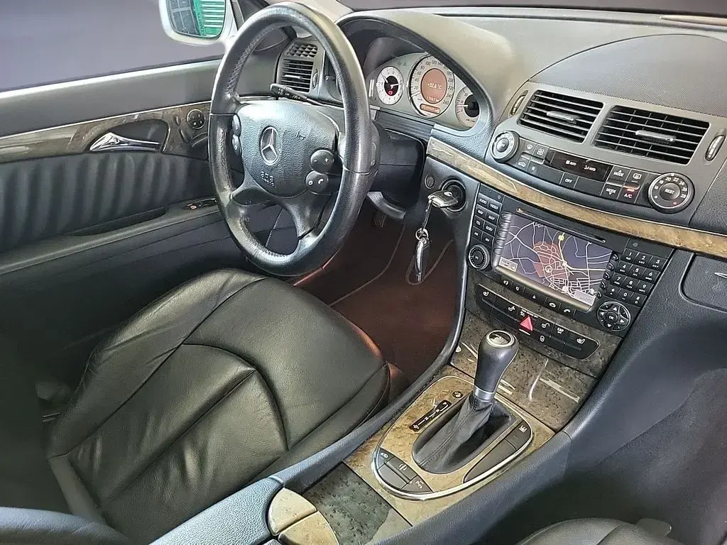 Gebraucht Mercedes E280 Avantgarde 231 PS (169 kW) 2007 Silber Limousine