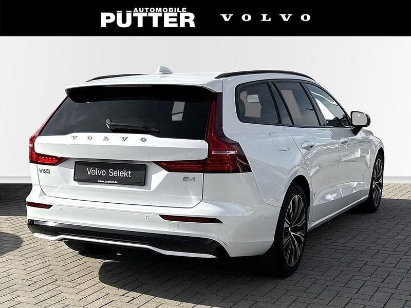 Gebraucht Volvo V60 Plus 197 PS (144 kW) 2024 Weiss Kombi