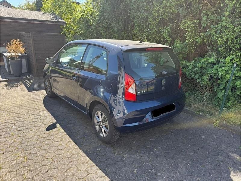 Blau Gebraucht 2015 Seat Mii I-Tech Kleinwagen | 4.600 € (Superpreis) - Bild 1/4
