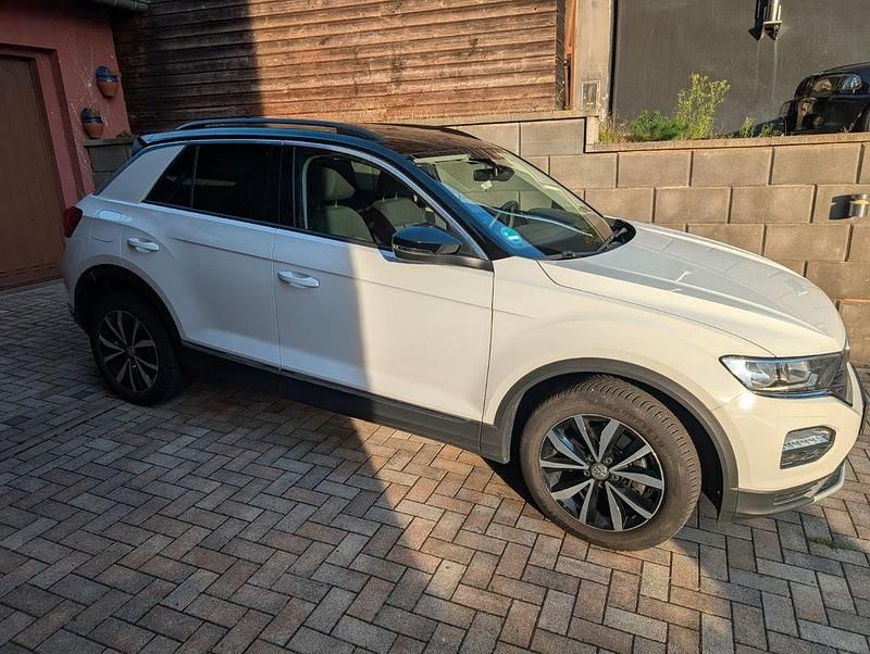 Weiß Gebraucht 2018 VW T-Roc SUV | 16.800 € (Fairer Preis) - Bild 1/4