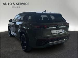 Neu VW Tayron R-line 193 PS (141 kW) 2026 Grün (cipressinogrün metallic) SUV
