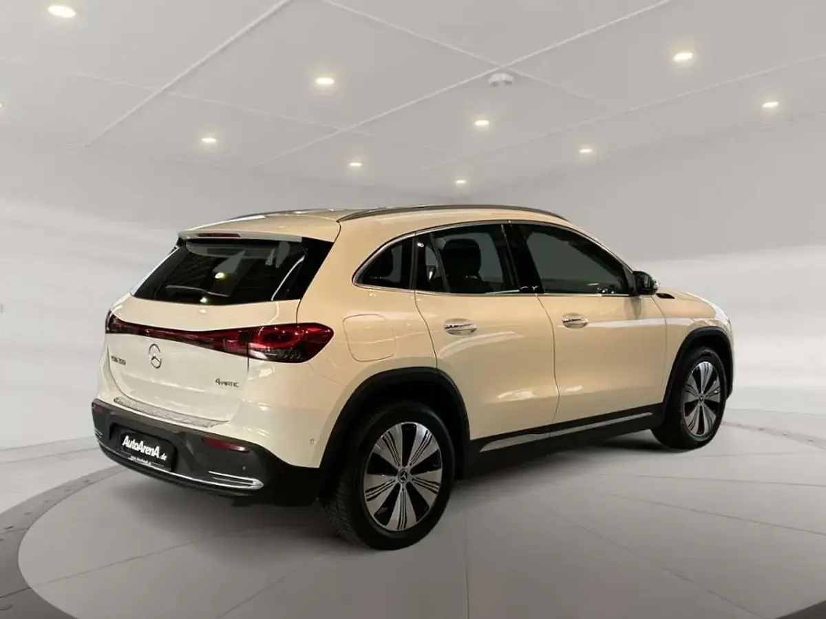 Gebraucht Mercedes EQA300 Progressive 167 kW (228 PS) 2022 Unilack polarweiß SUV