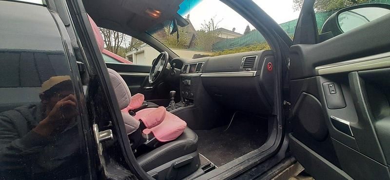 Gebraucht Opel Vectra Cosmo 155 PS (114 kW) 2008 Schwarz Kombi