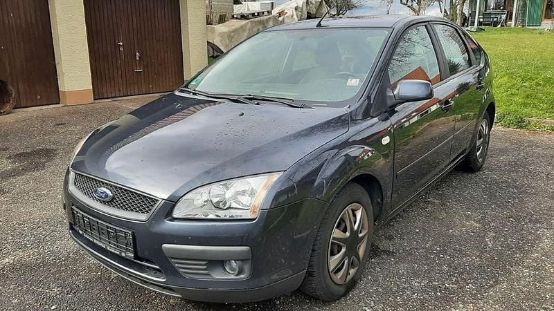 Second-hand Ford Focus Style 101 CP (74 kW) 2008 Gri Berlinǎ