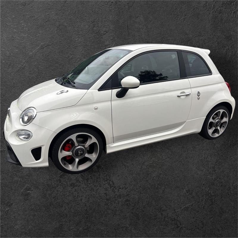 Gebraucht Abarth 595 Basis 145 PS (106 kW) 2019 Weiß Kleinwagen
