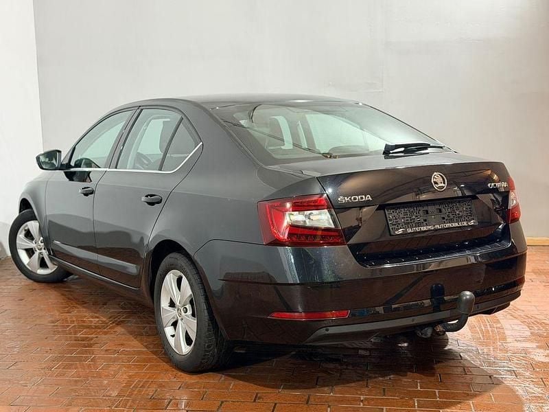 Gebraucht Skoda Octavia Style 116 PS (85 kW) 2019 Schwarz Limousine
