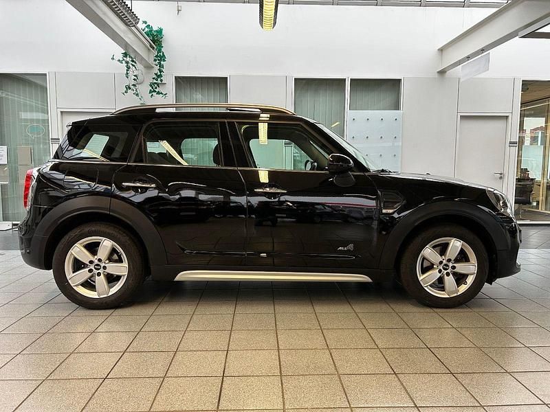 Gebraucht Mini Cooper Pepper 136 PS (100 kW) 2018 Schwarz Kleinwagen