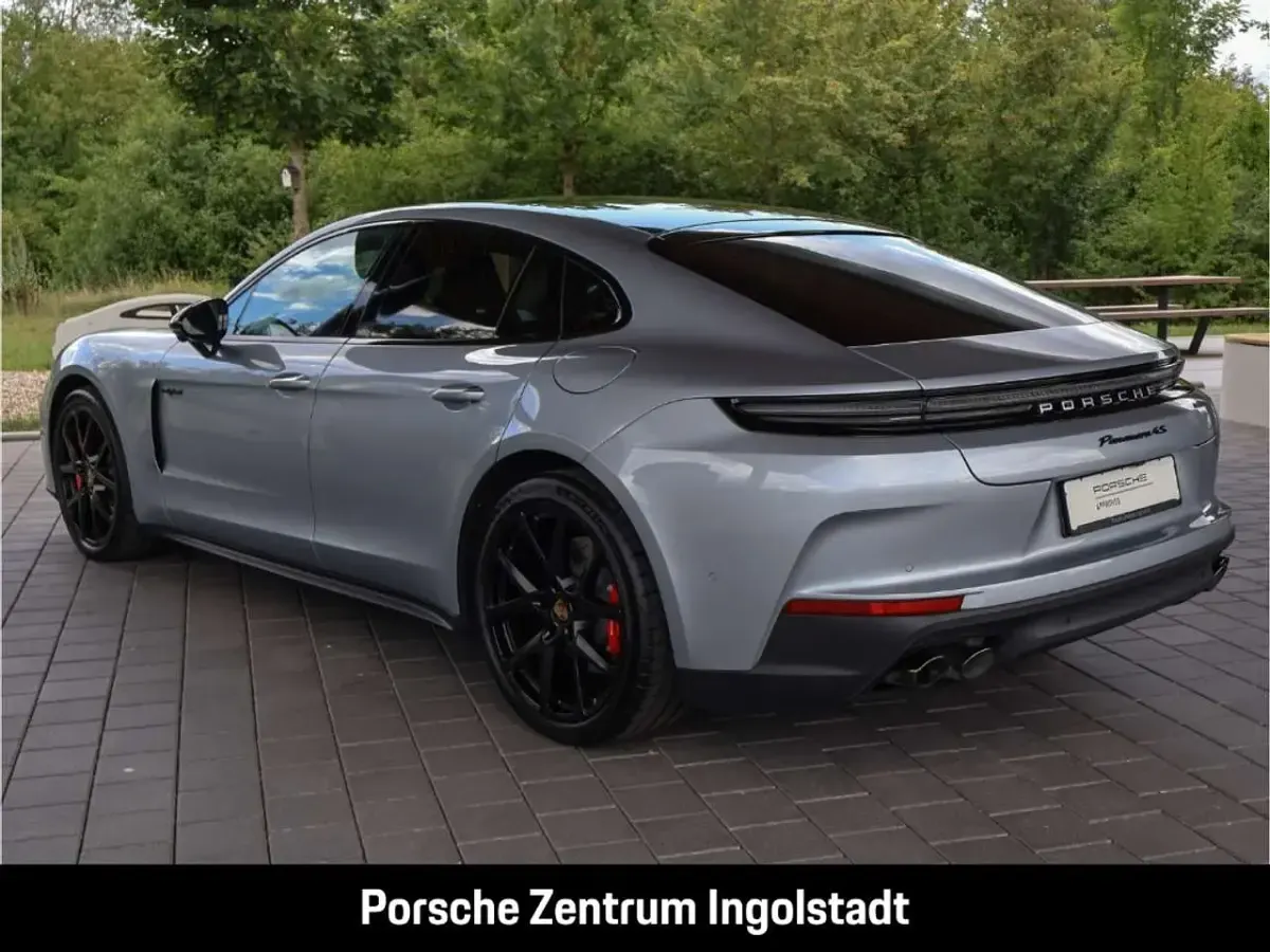 Gebraucht Porsche Panamera 4S E-Hybrid 544 PS (400 kW) 2025 Dolomitsilbermetallic Kleinwagen