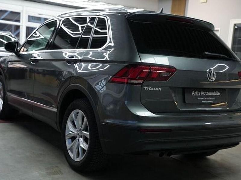 Gebraucht VW Tiguan 190 PS (139 kW) 2019 Grau SUV