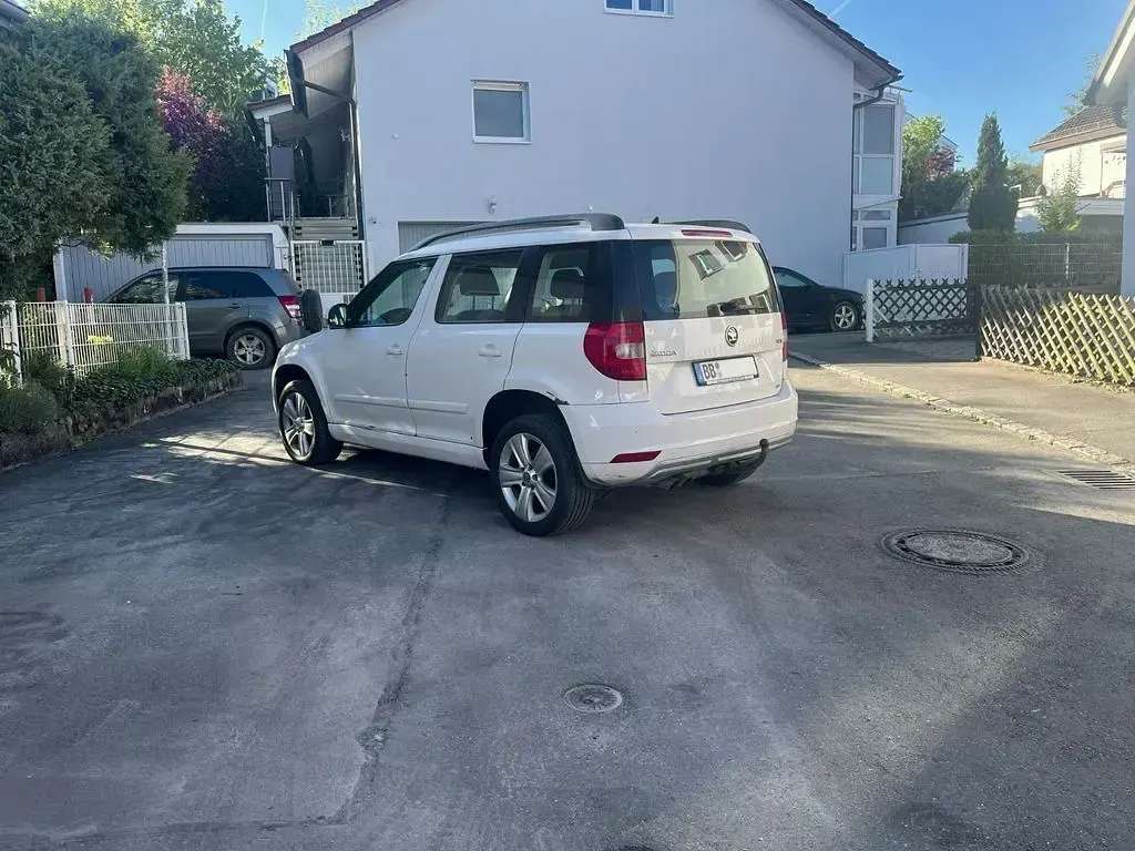 Gebraucht Skoda Yeti 110 PS (80 kW) 2015 Weiß SUV