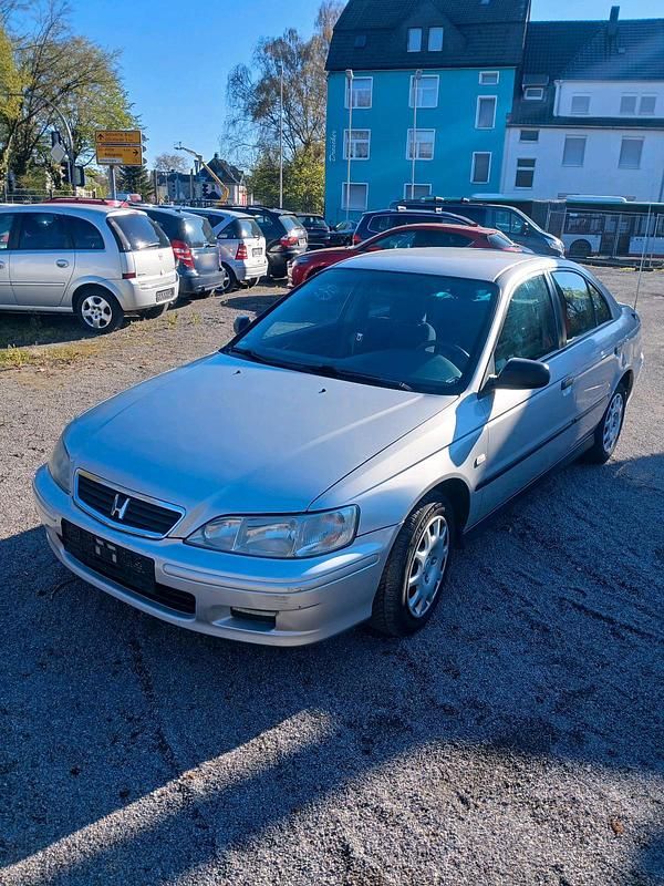 Gebraucht Honda Accord 136 PS (100 kW) 2000 Silber Limousine