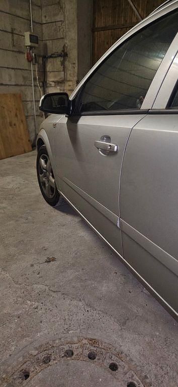 Gebraucht Opel Astra Catch Me 105 PS (77 kW) 2007 Grau Kombi