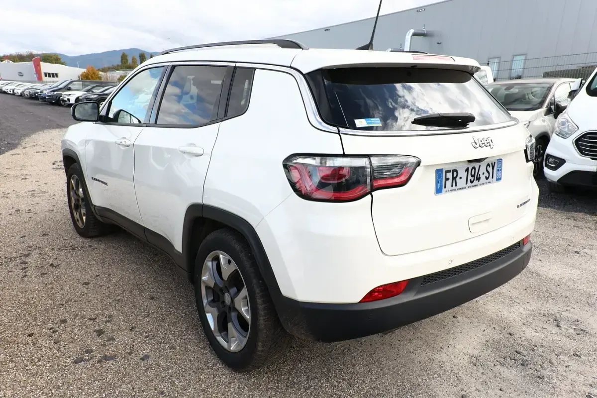Usado Jeep Compass Limited 120 HP (88 kW) 2020 Branco SUV