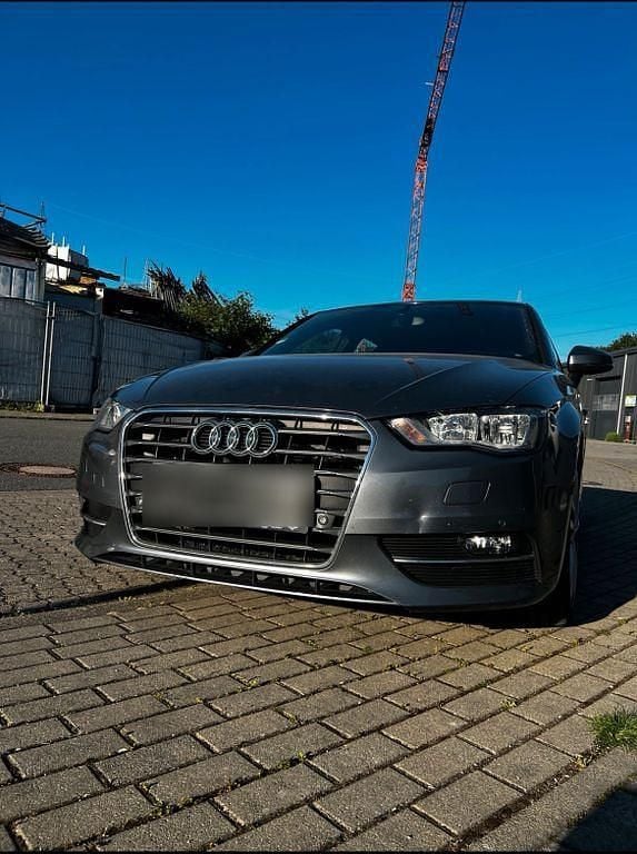 Gebraucht Audi A3 S-Line 150 PS (110 kW) 2015 Grau Limousine