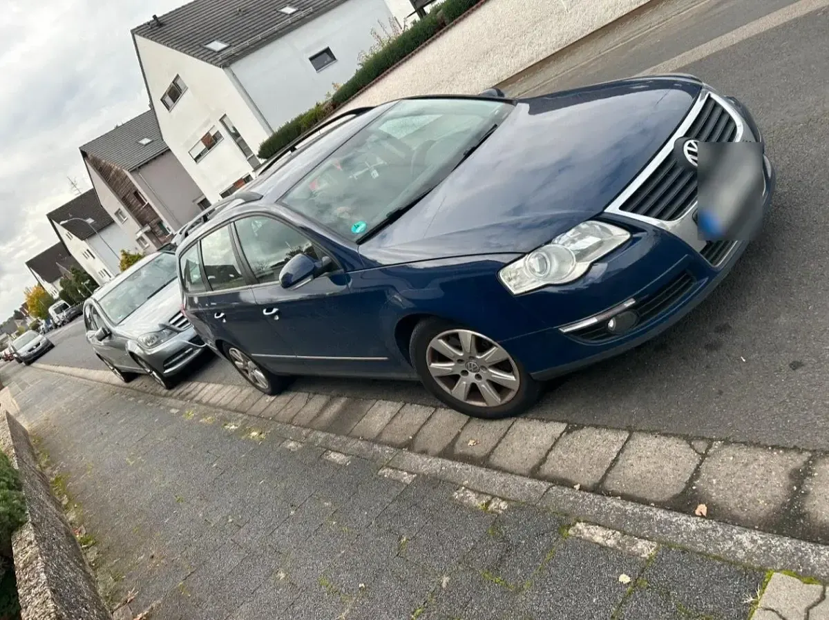 Gebraucht VW Passat 140 PS (102 kW) 2006 Blau Limousine
