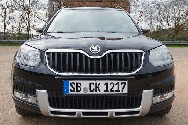 Gebraucht Skoda Yeti Style 110 PS (80 kW) 2017 Schwarz SUV