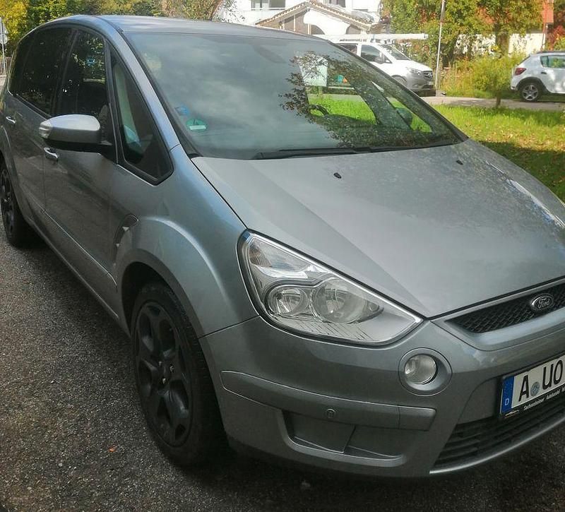 Silber Gebraucht 2010 Ford S-MAX Trend Van / Kleinbus | 4.500 € (Guter Preis) - Bild 1/4