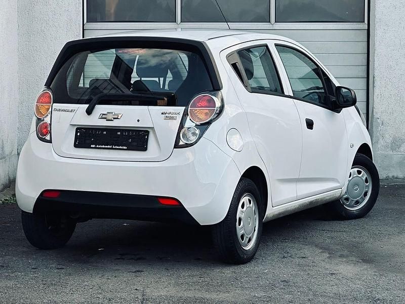 Gebraucht Chevrolet Spark 68 PS (50 kW) 2012 Weiß Kleinwagen