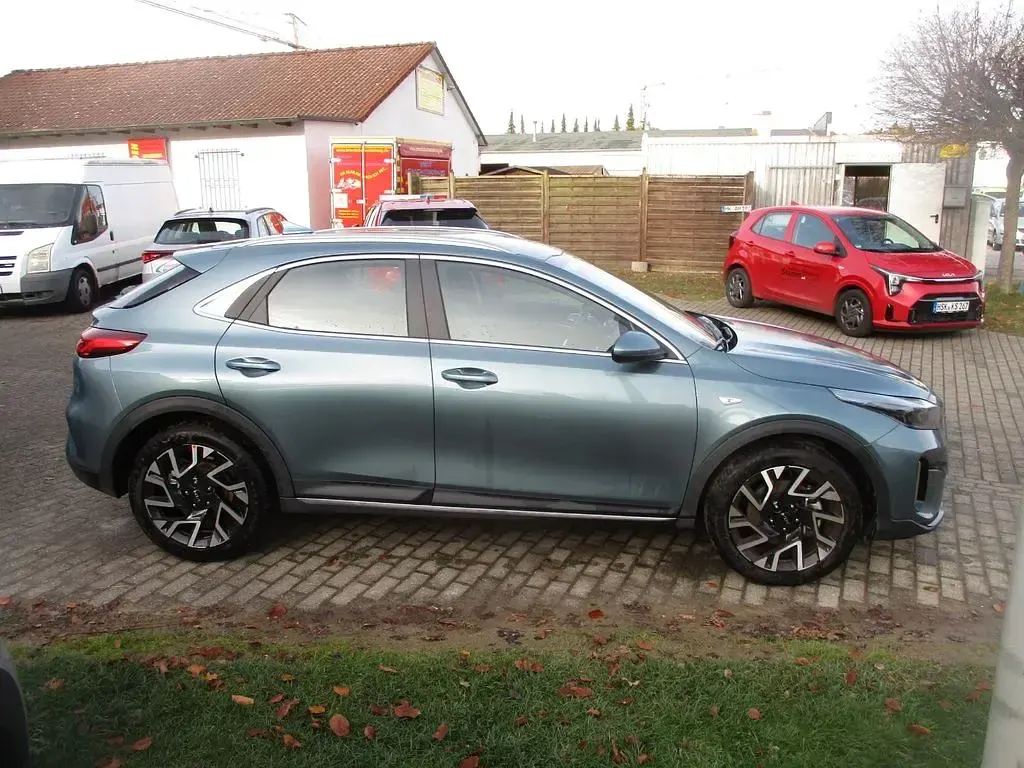Gebraucht Kia XCeed Comfort 101 PS (74 kW) 2024 Grau SUV