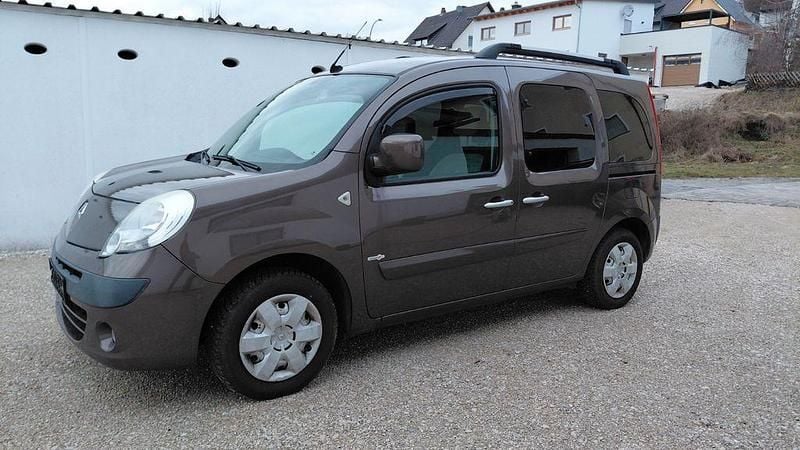 Gebraucht Renault Kangoo 106 PS (77 kW) 2012 Braun Van / Kleinbus