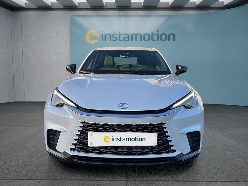 Neu Lexus LBX 136 PS (100 kW) 2026 Weiß SUV