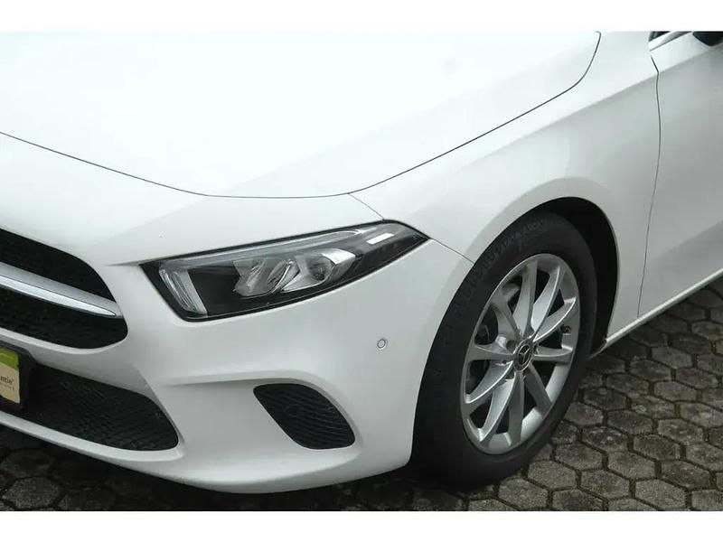 Gebraucht Mercedes A180 Progressive 136 PS (100 kW) 2019 Weiß Limousine