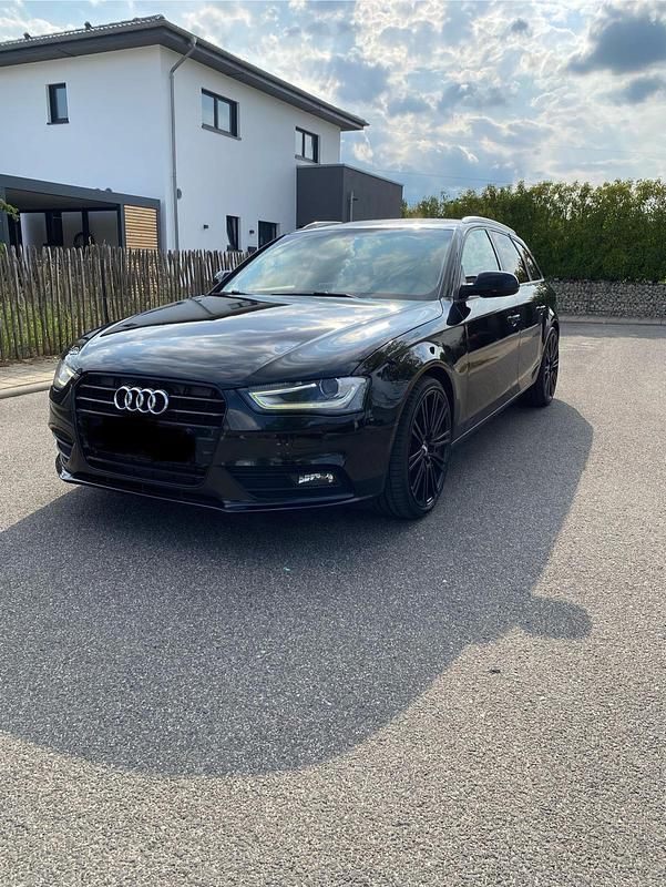 Schwarz Gebraucht 2013 Audi A4 Kombi | 13.500 € (Teuer) - Bild 1/4