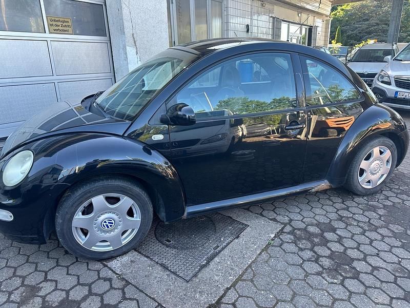 Gebraucht VW New Beetle 115 PS (84 kW) 2001 Schwarz Kleinwagen