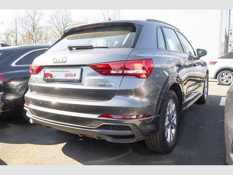 Second-hand Audi Q3 S-Line 150 CP (110 kW) 2023 Gri SUV
