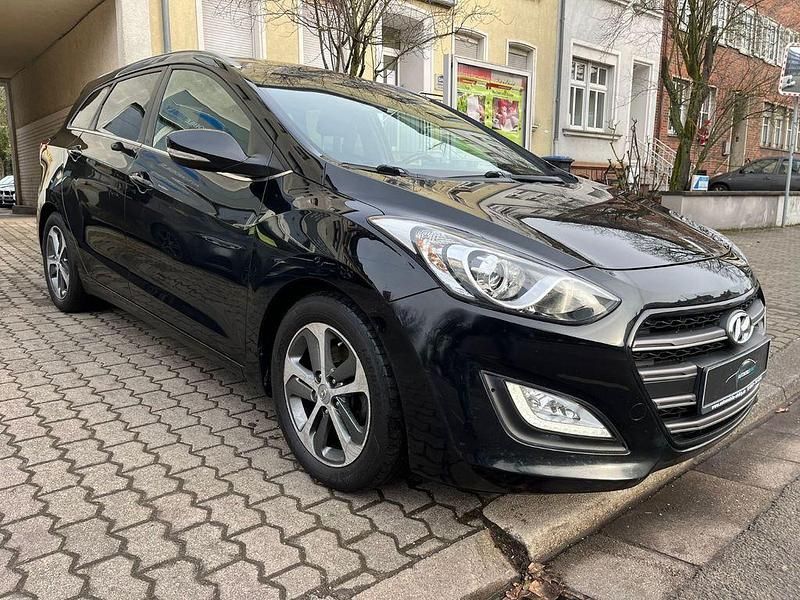 Gebraucht Hyundai i30 Premium 110 PS (80 kW) 2018 Schwarz Kombi