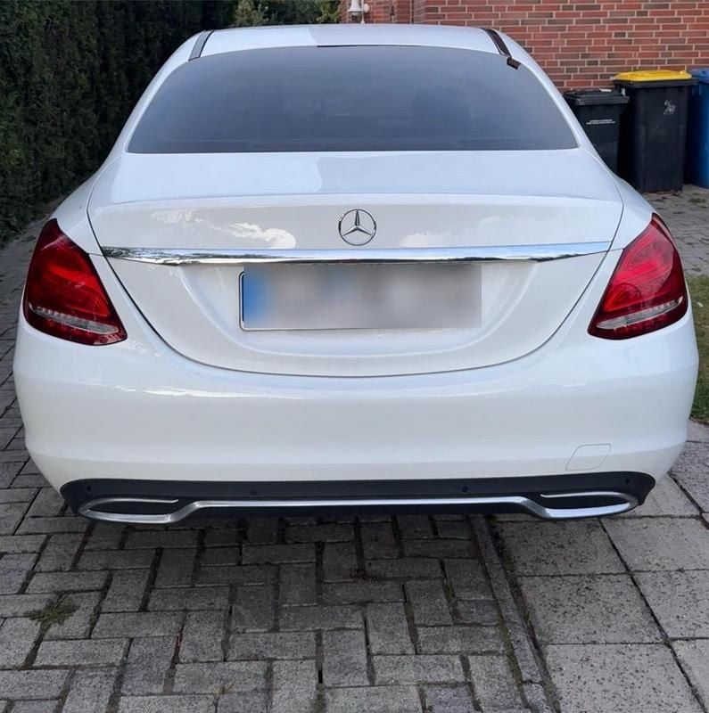 Gebraucht Mercedes C220 Exclusive 170 PS (125 kW) 2016 Weiß Limousine