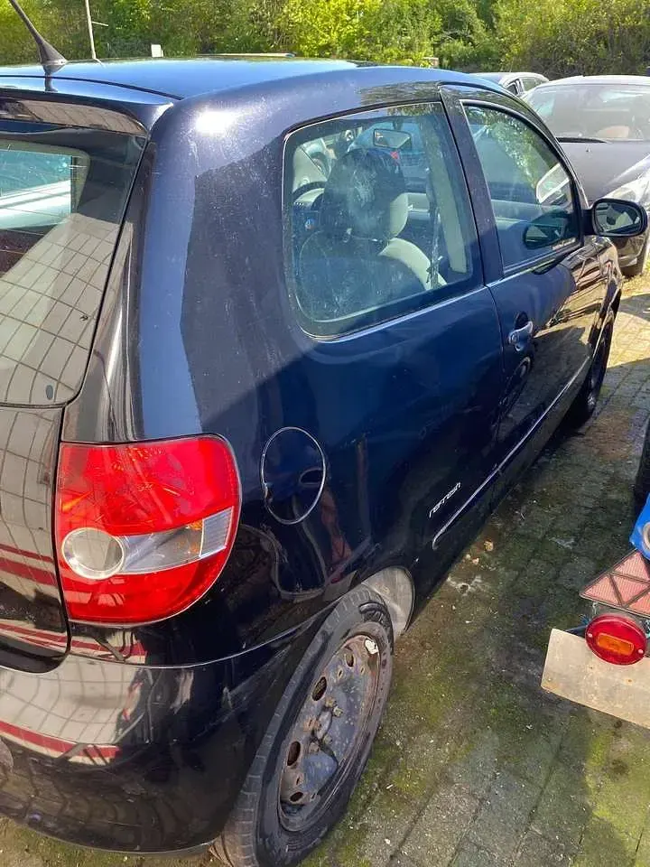 Usata VW Fox Style 54 CV (39 kW) 2010 Nero Utilitaria