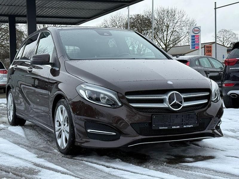 Gebraucht Mercedes B250 211 PS (155 kW) 2015 Braun Van / Kleinbus