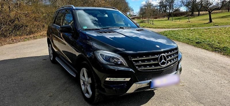 Gebraucht Mercedes ML350 258 PS (189 kW) 2013 Schwarz SUV