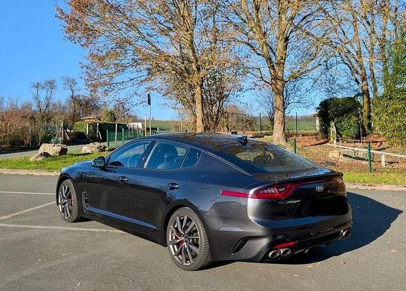 Gebraucht Kia Stinger GT 370 PS (272 kW) 2018 Grau Kleinwagen