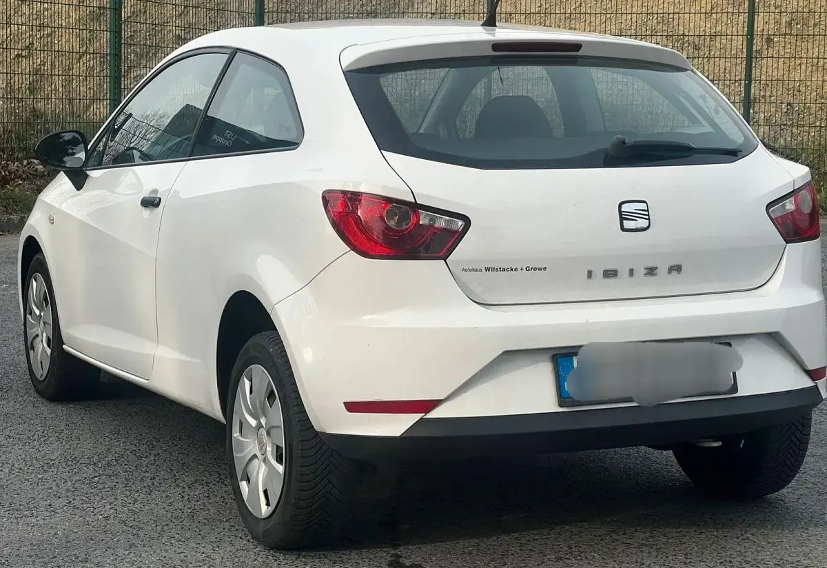 Gebraucht Seat Ibiza 69 PS (50 kW) 2013 Weiß Kleinwagen