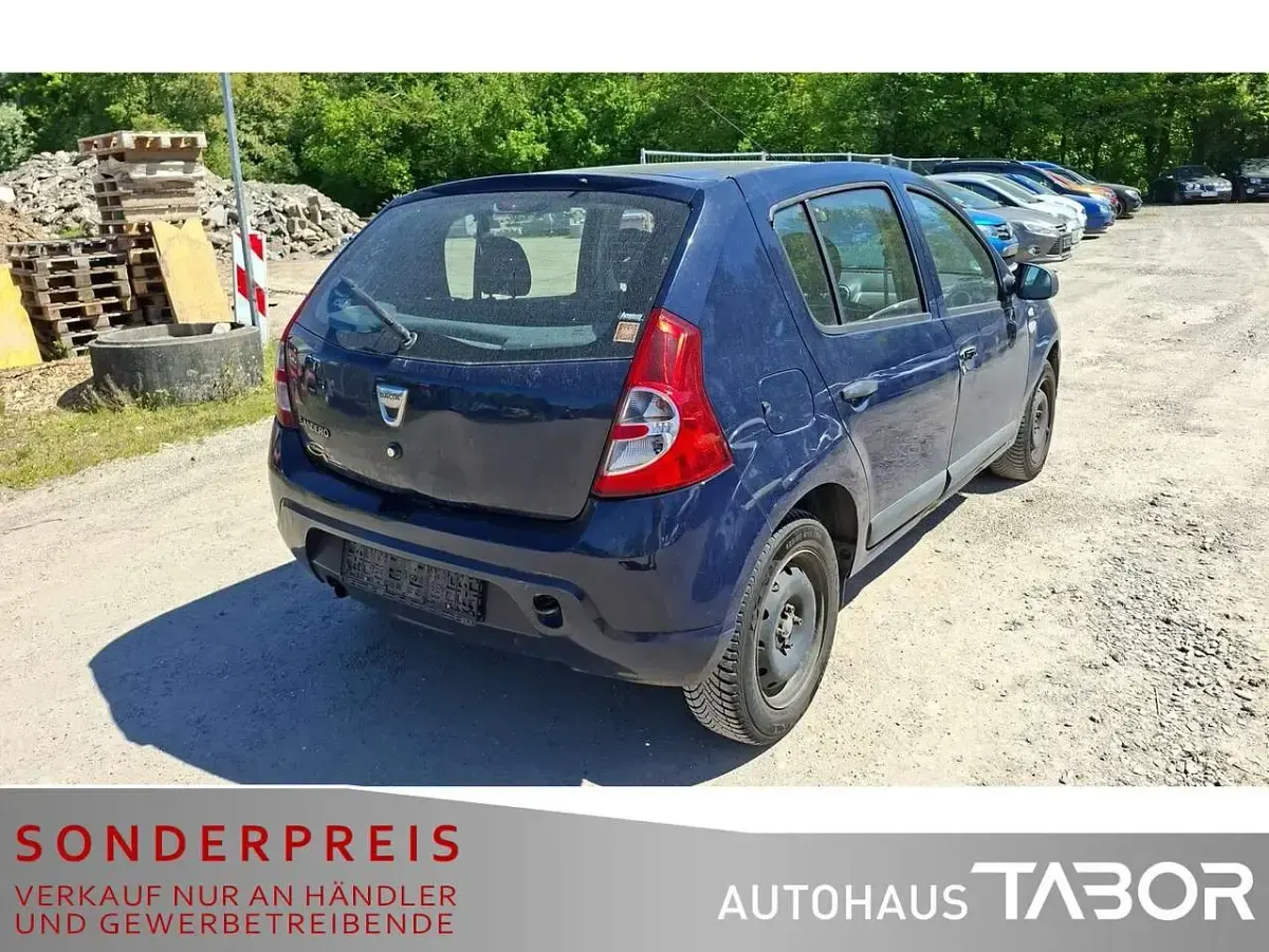 Gebraucht Dacia Sandero 75 PS (55 kW) 2012 Blau Limousine
