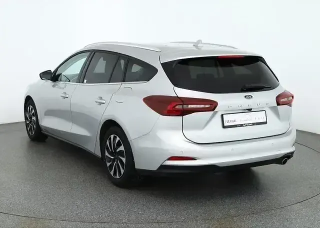 Gebraucht Ford Focus Titanium X 125 PS (91 kW) 2025 Lunarsilbermet. Kombi