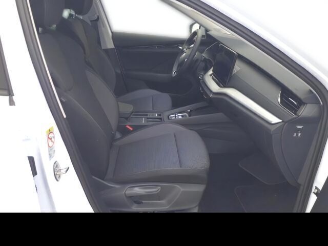 Weiß Gebraucht 2024 Skoda Octavia Selection Kombi | 30.900 € (Fairer Preis) - Bild 1/2